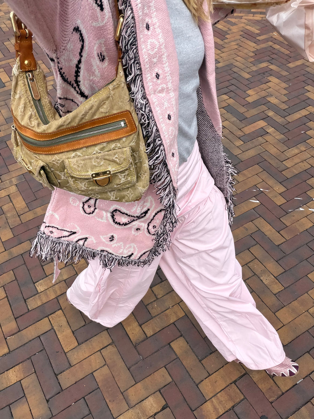 Lou Knit