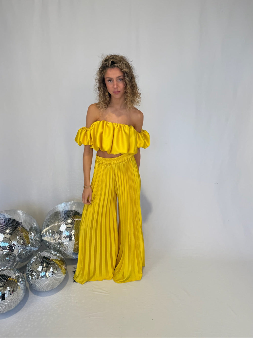 Pretty In Yellow