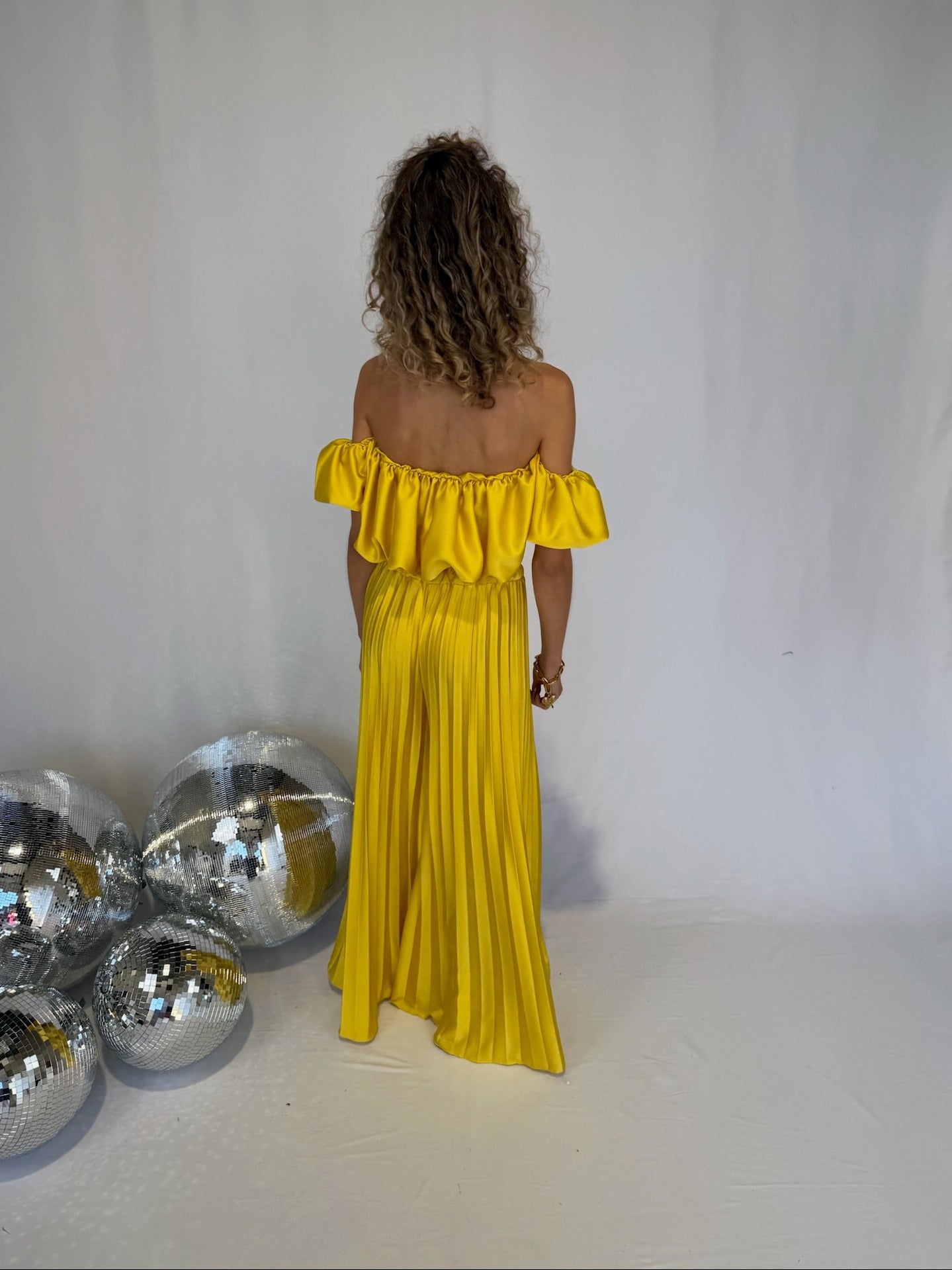 Pretty In Yellow