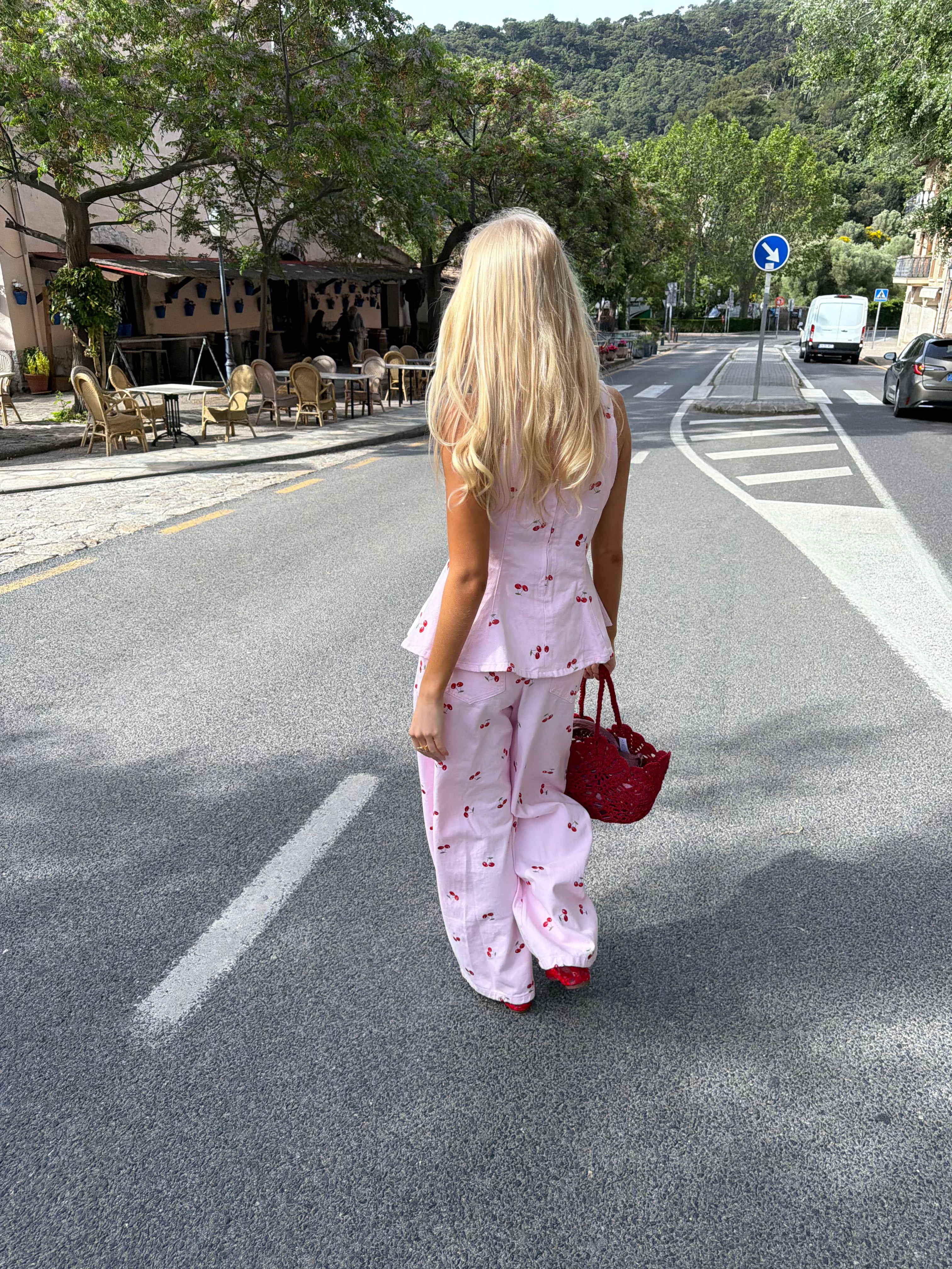 Adriana Suit