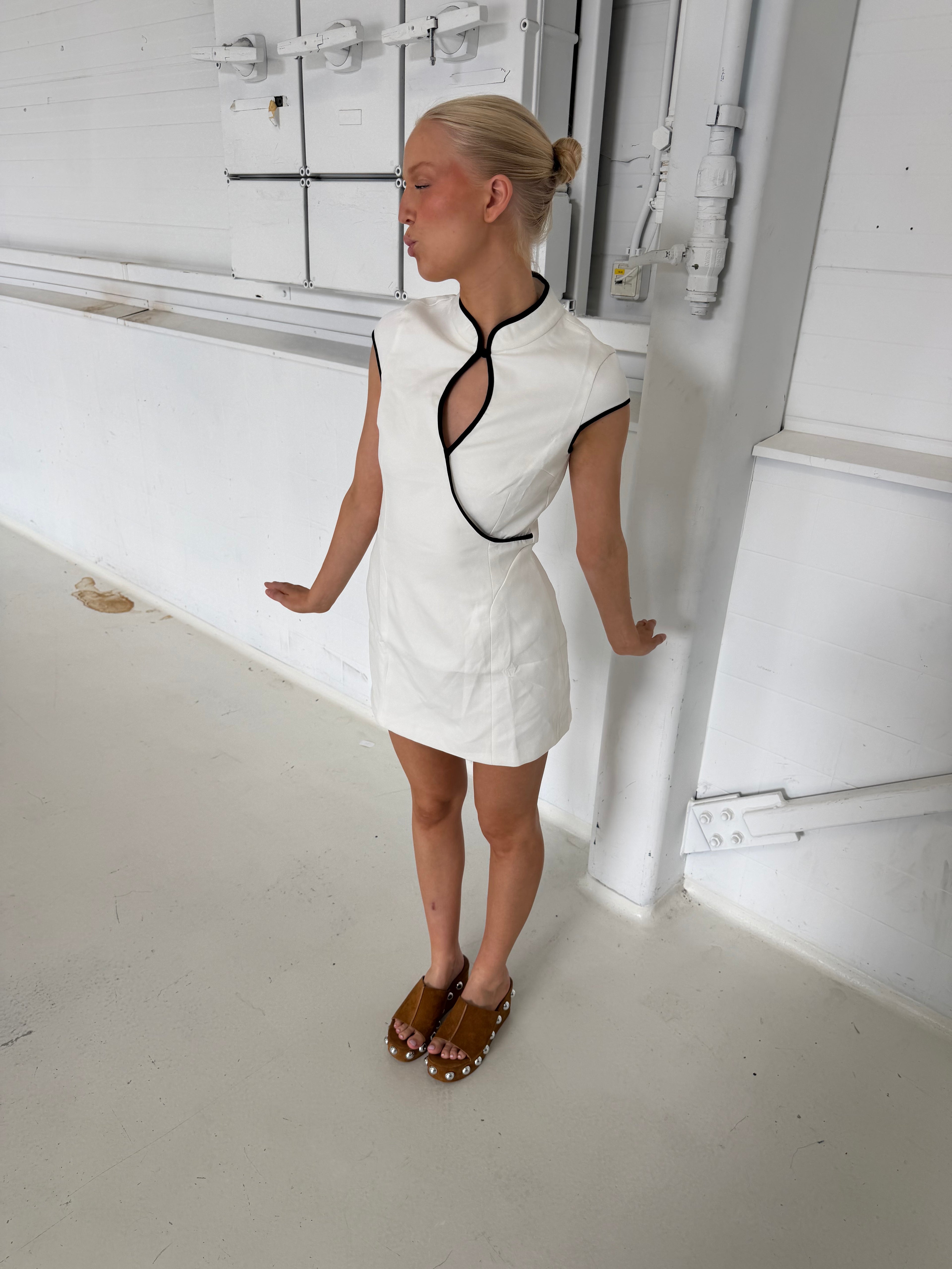 Moma Dress