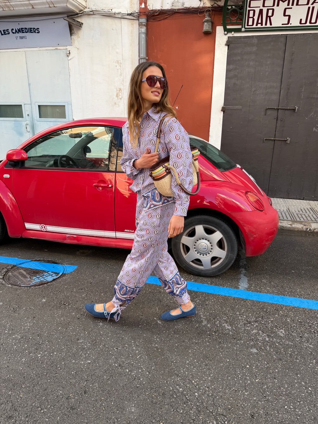 Pipa Suit
